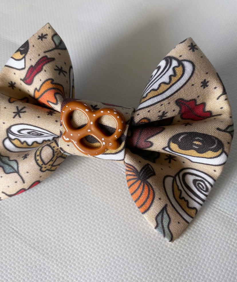 Pumpkin Spice Snax bow tie