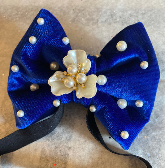 Pretty in Pearls Bow Tie