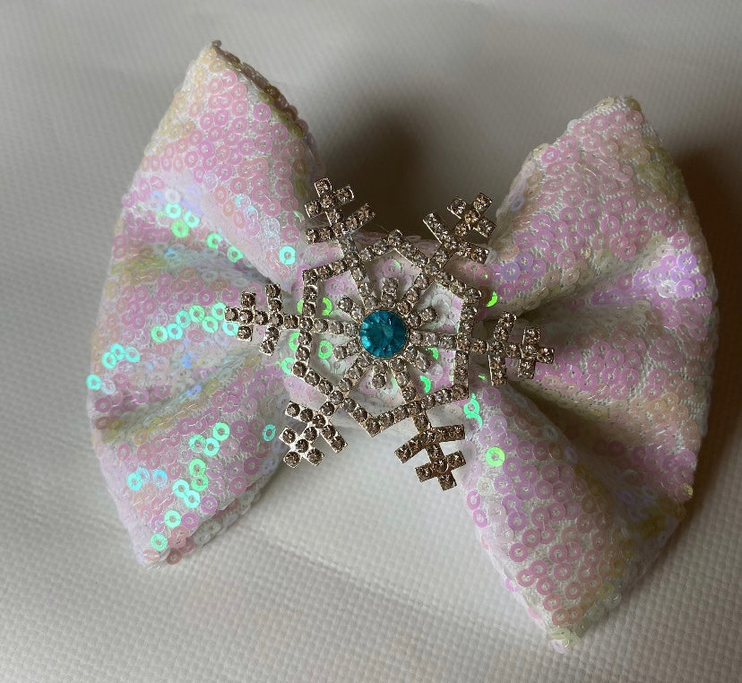 Frozen Sparkle bow tie