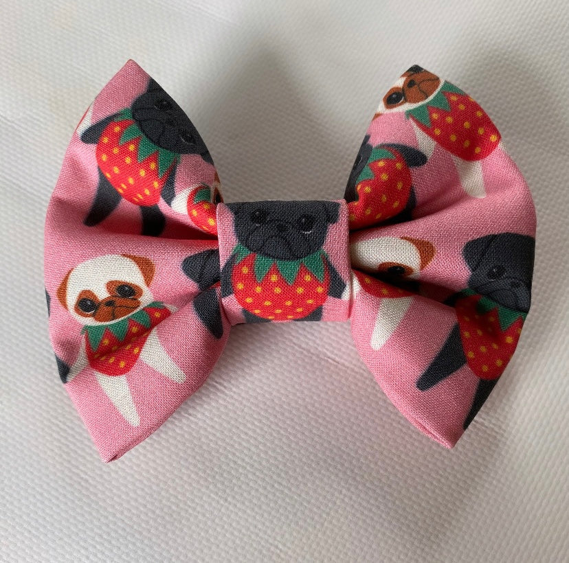 Strawberry pugs Bow Tie
