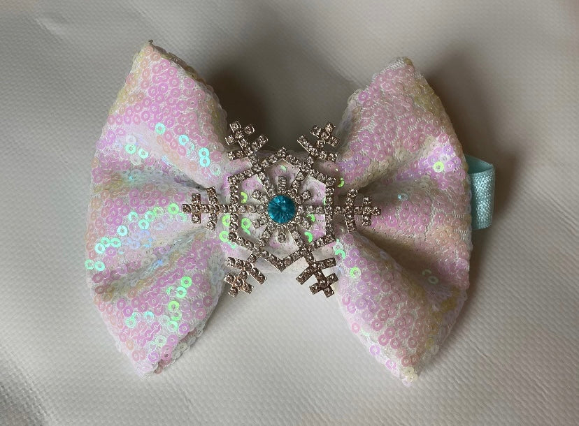 Frozen Sparkle bow tie